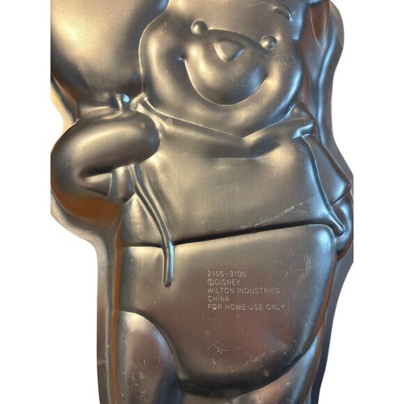 Disney Pooh Bear Wilton Cake Pan 2105-3100
Vintage Birthday Baking - Picture 3 of 3